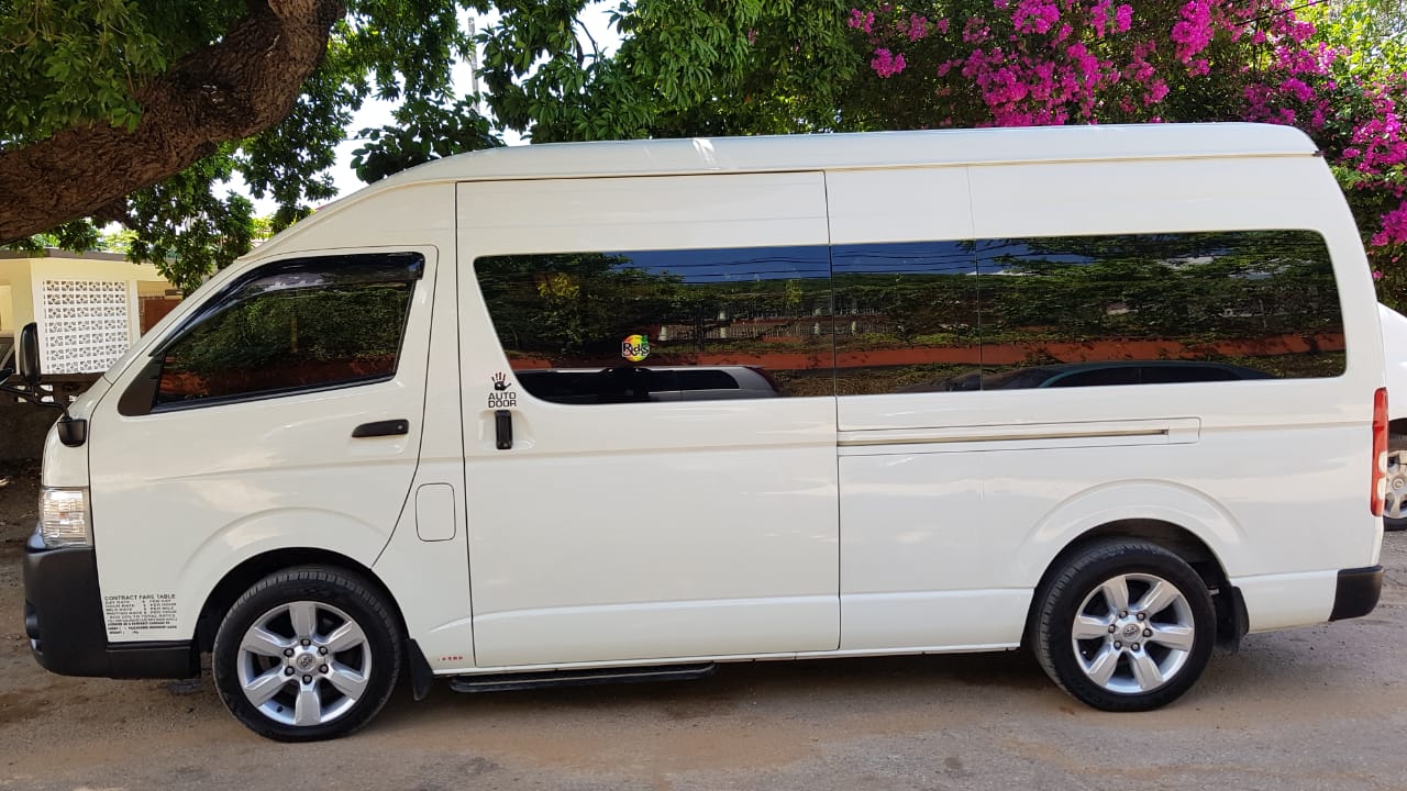 15 seat minibus for airport transfer